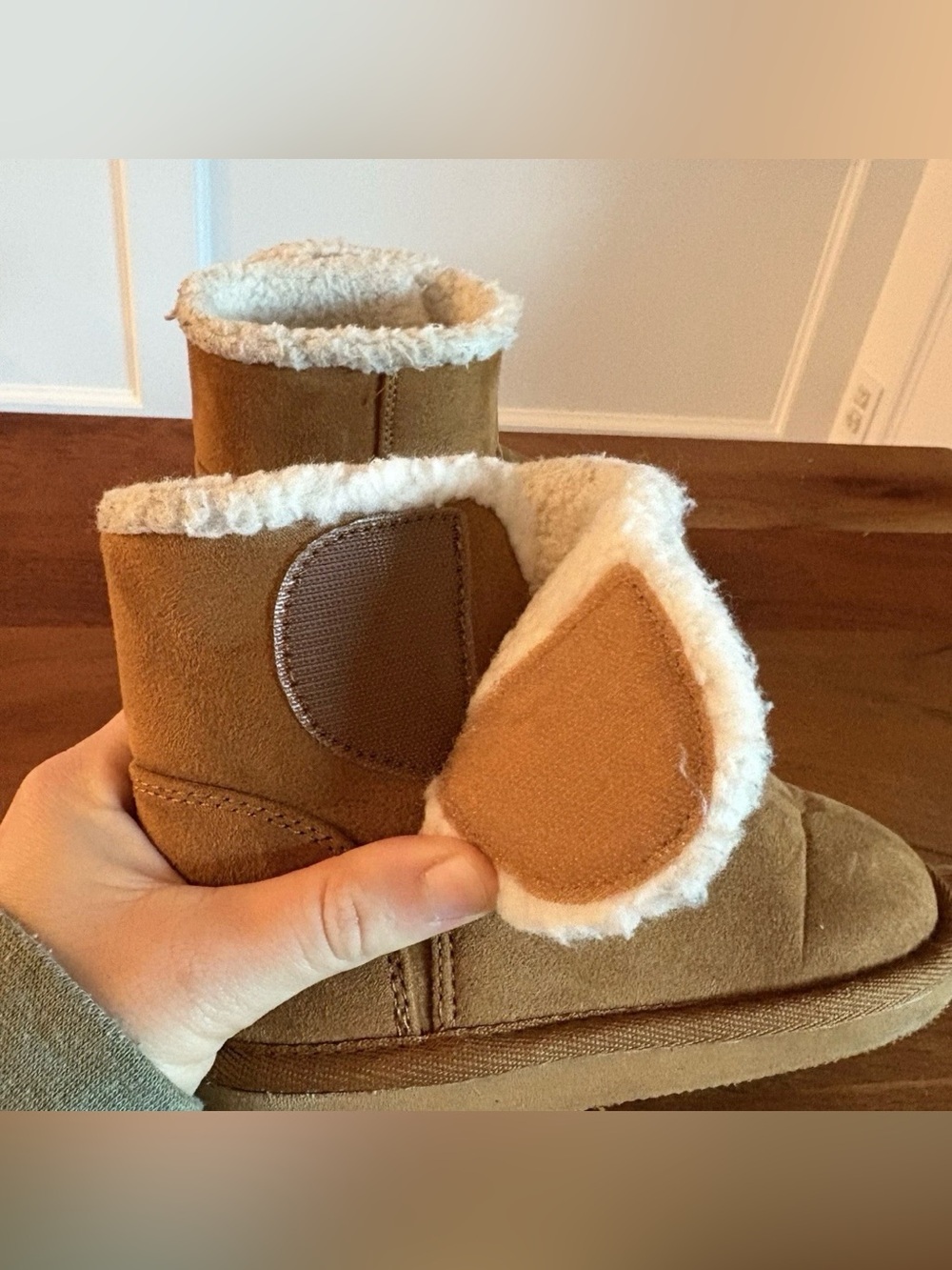 Gap Kids Tan Brown Faux Suede Sherpa Boots Fall Winter Unisex Toddler Size 11 - Picture 5 of 8